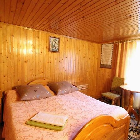 Карпатська Полонина Apartment Yaremche Bagian luar foto